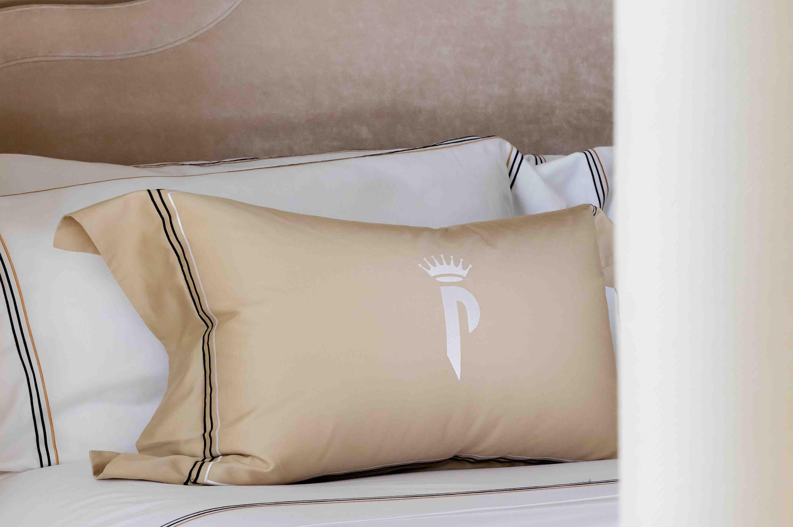 Sleeping like the royals - 3